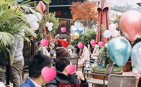 长沙帆城有约婚介所揭秘：何时追求女生成功率高？