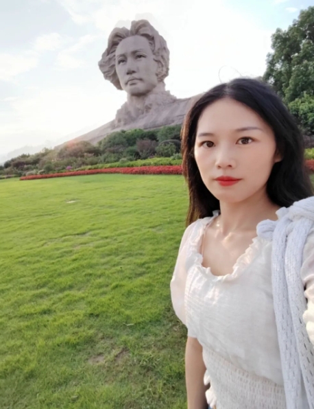 黄小姐