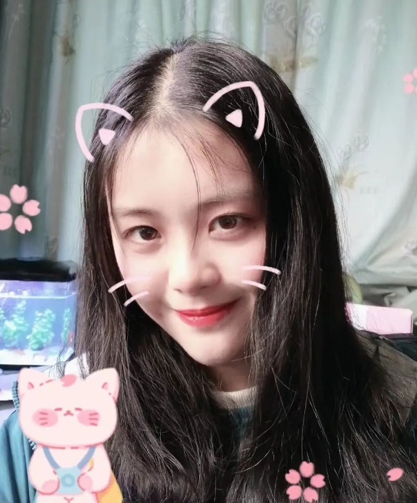 梁小姐