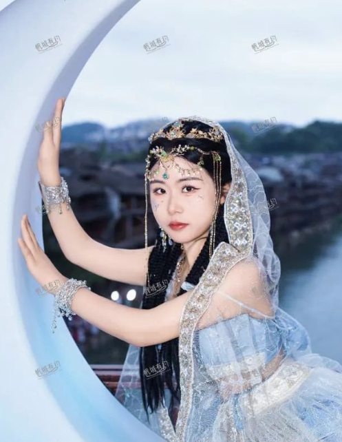 邹小姐