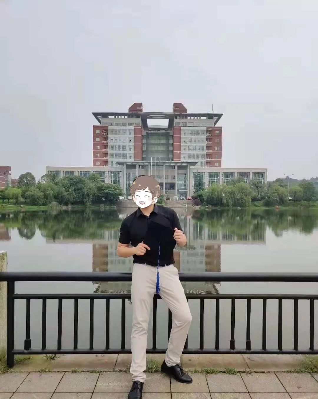 魏先生