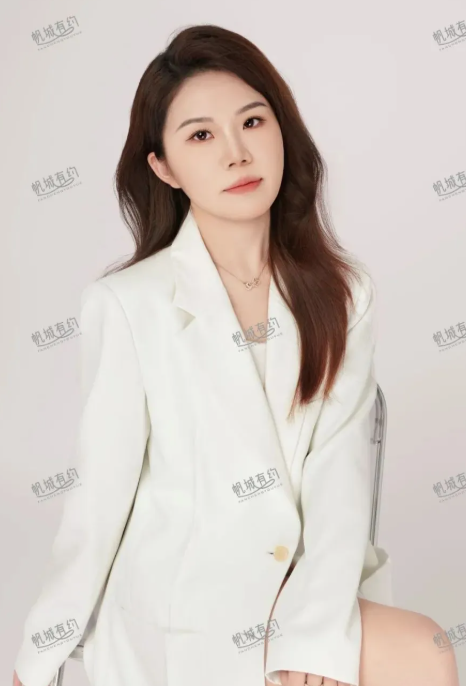 罗女士