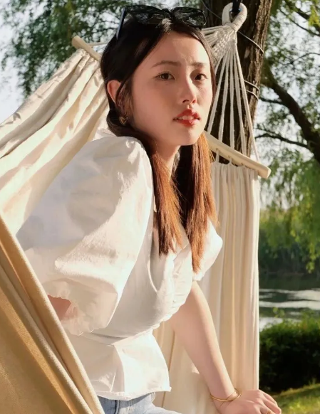 伊女士