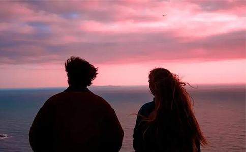 “共同语言”的悖论：当沉默胜于千言万语