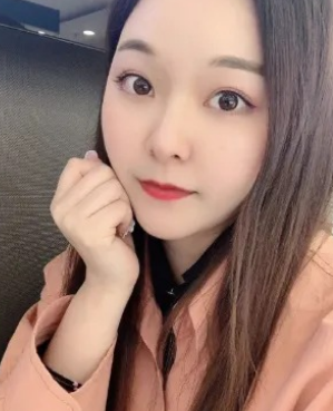 黄女士