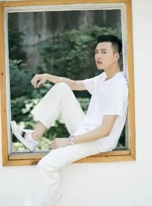 李先生