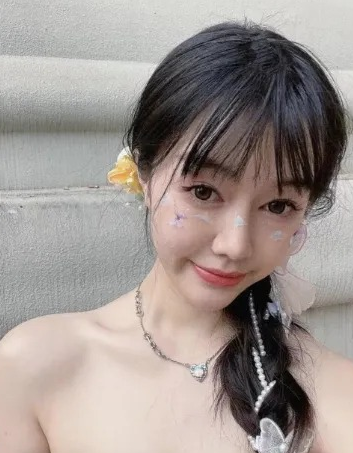 伊女士